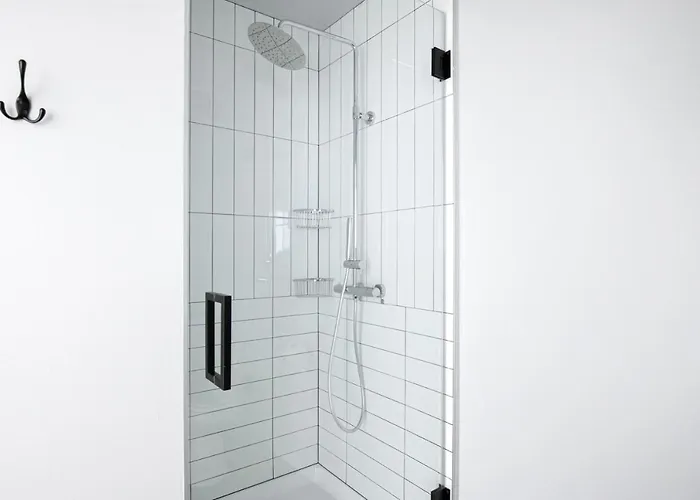 Apartment River N 1br W Gym Pool Nr L Stop Chi-361
