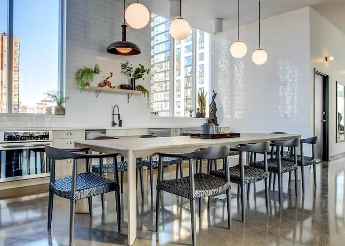 River N 1br W Gym Pool Nr L Stop Chi-361 Chicago